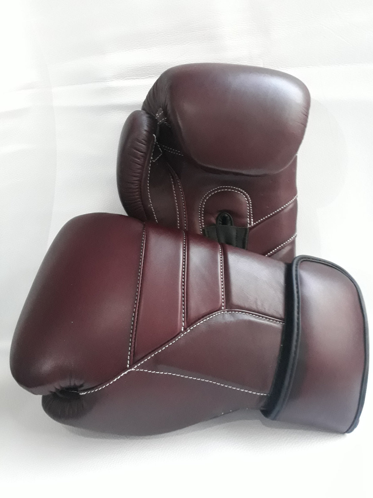 RAY'S LEATHER BOXING GLOVES/FOR TRAINING AND TOURNAMENTS  (Strap-Up)