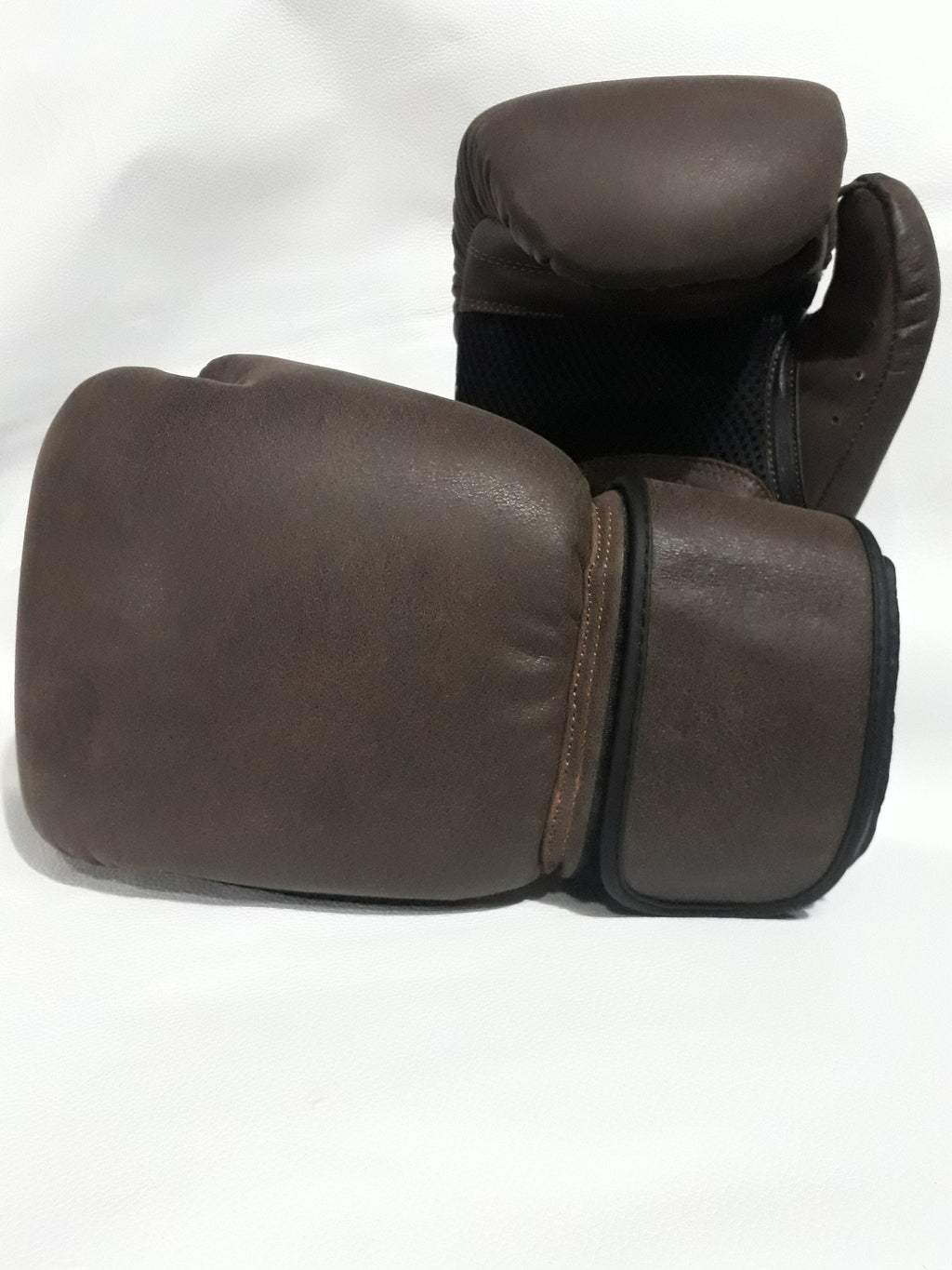 RAY'S LEATHER BOXING GLOVES/FOR TRAINING AND TOURNAMENTS  (Strap-Up)